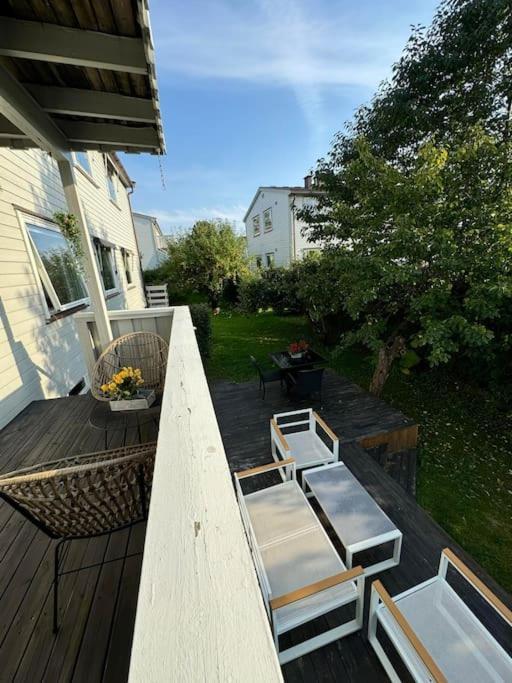 Apartment Koselig Pa Ostensjo Med Stor Uteplass